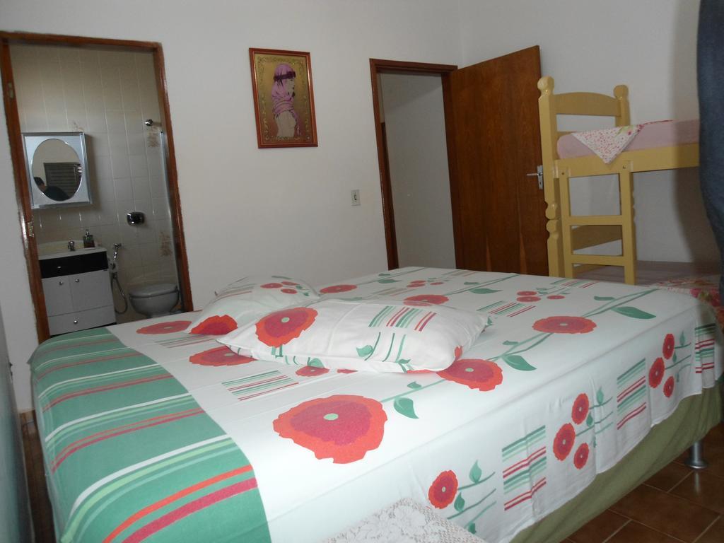 Casa Temporada Gratao 06 Min Dos Parques Thermas Olímpia Pokoj fotografie